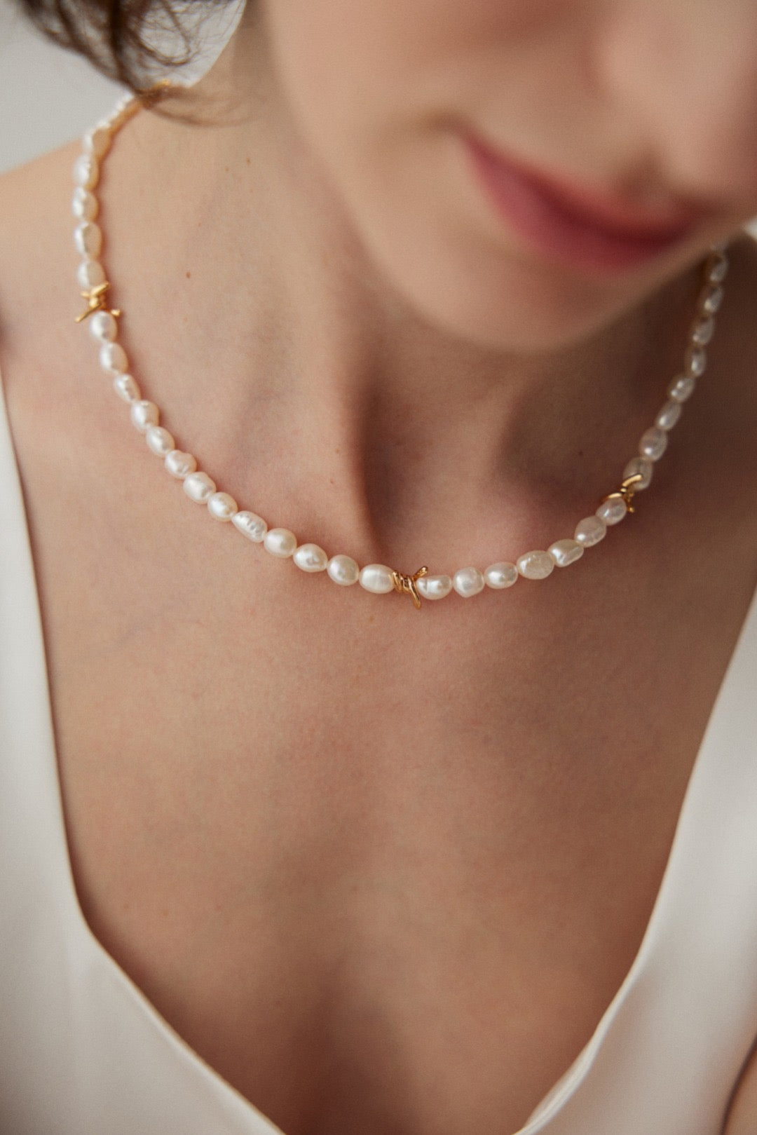 Vine Kiss Natural Baroque Pearl Necklace