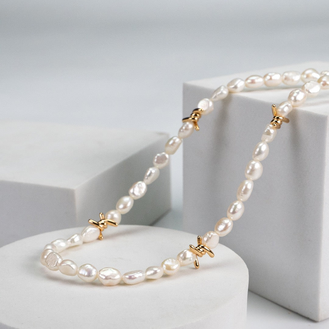 Vine Kiss Natural Baroque Pearl Necklace